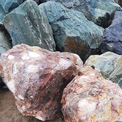 Ландшафтные глыбы красно-фиолетовые 200-1000 килограмм купить в Кировской области