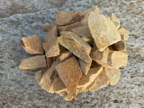 Златолит жёлтый декоративная каменная крошка купить в Кировской области