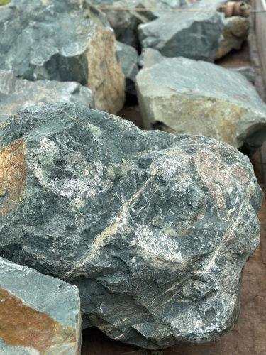 Камни для ландшафтного дизайна зелёные 10-60 килограмм купить в Кировской области