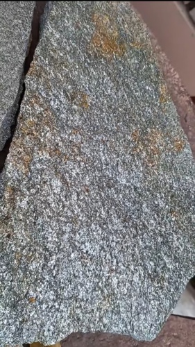 Плитняк златолит серебристый для цоколя, отмостки купить в Кировской области