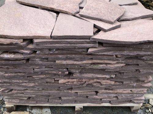 Плитняк лемезит бордовый для облицовки цоколя 20-25 мм  купить в Кировской области