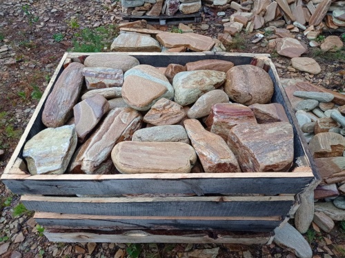 Златолит жёлтый, жёлто-зелёный глыбки и валуны для ланшафтного дизайна купить в Кировской области