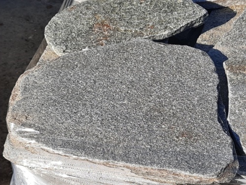 Златолит серебристый галтованный для лестниц купить в Кировской области