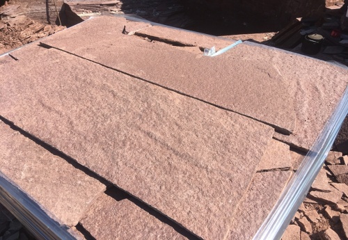 Плитняк лемезит бордовый для ступеней 20-25 мм купить в Кировской области